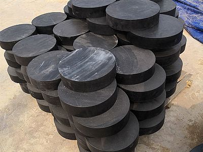 通城县板式橡胶支座由若干层橡胶片与薄钢板经加压硫化